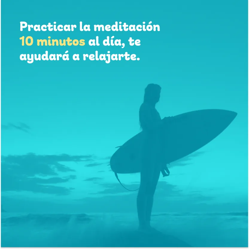 Instagram post: “Practicar la meditación 10 minutos al día” over a surfer at dusk